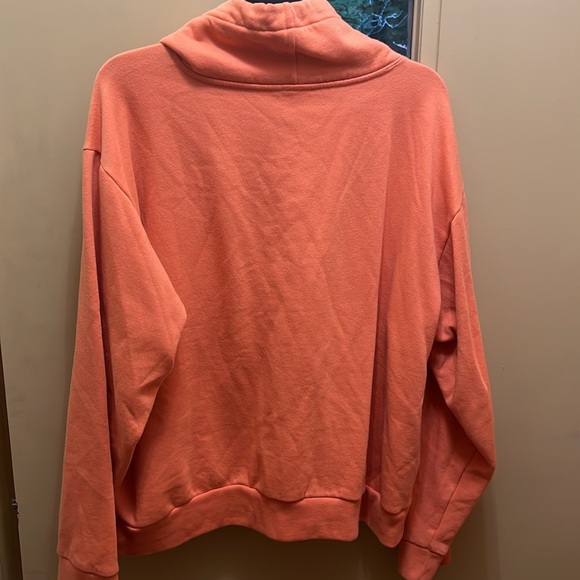 Pink sweatshirt - Picture 3 of 3